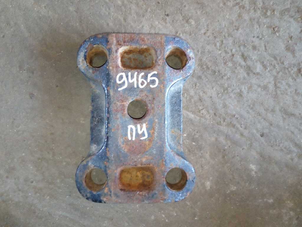 проставка заднего моста нижняя б/у